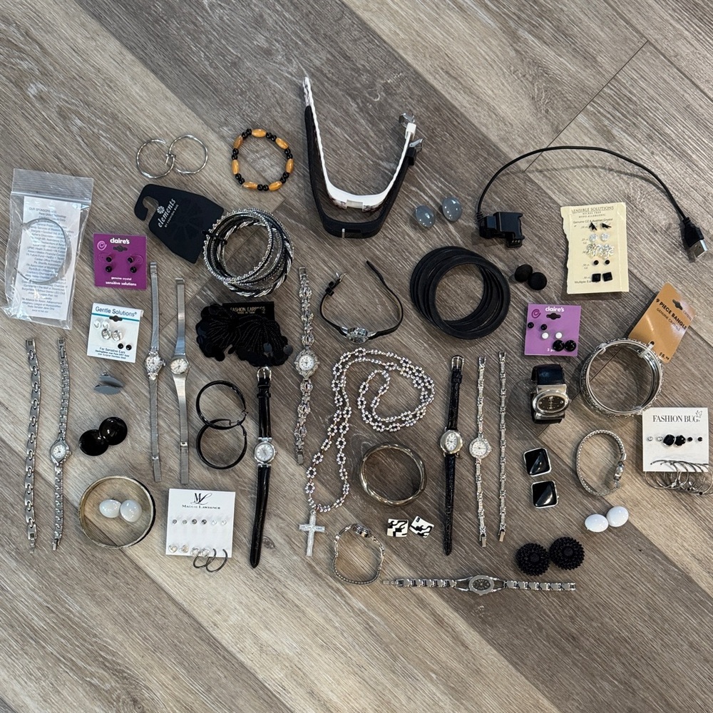 Lot#12 of mixed Jewelry Collection - Silver white  and Black
